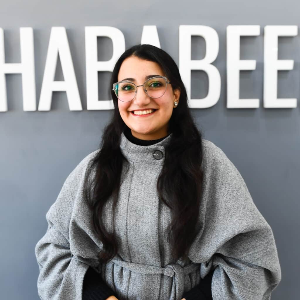 Batool instructs in Arabic acquisition in Amman