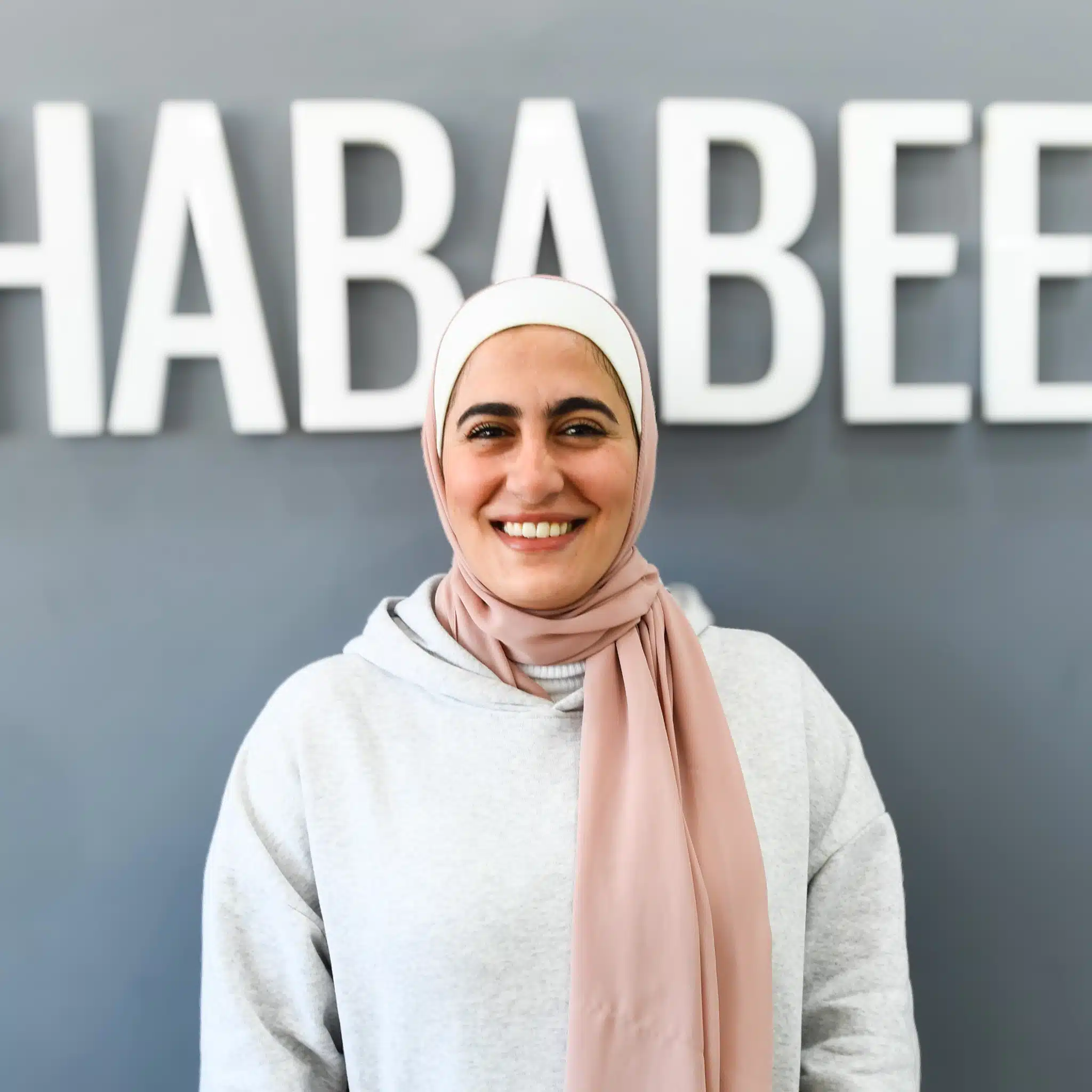 Isra' facilitates Arabic lessons in the Levantine dialect of Arabic