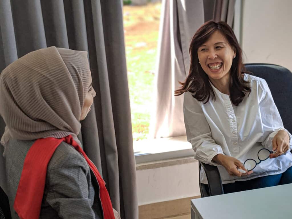 Learner of Arabic alongside her language coach learning Arabic in Amman, Jordan