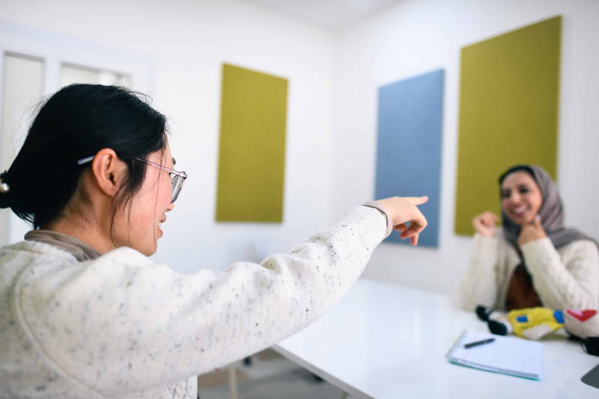 A photo of an Arabic learning session in Amman at Shababeek